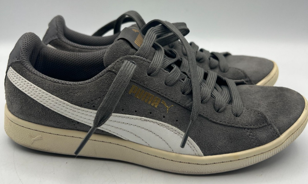 Puma Womens Size 6.5 Gray Suede Low Top Sneakers White Stripe Lace Up